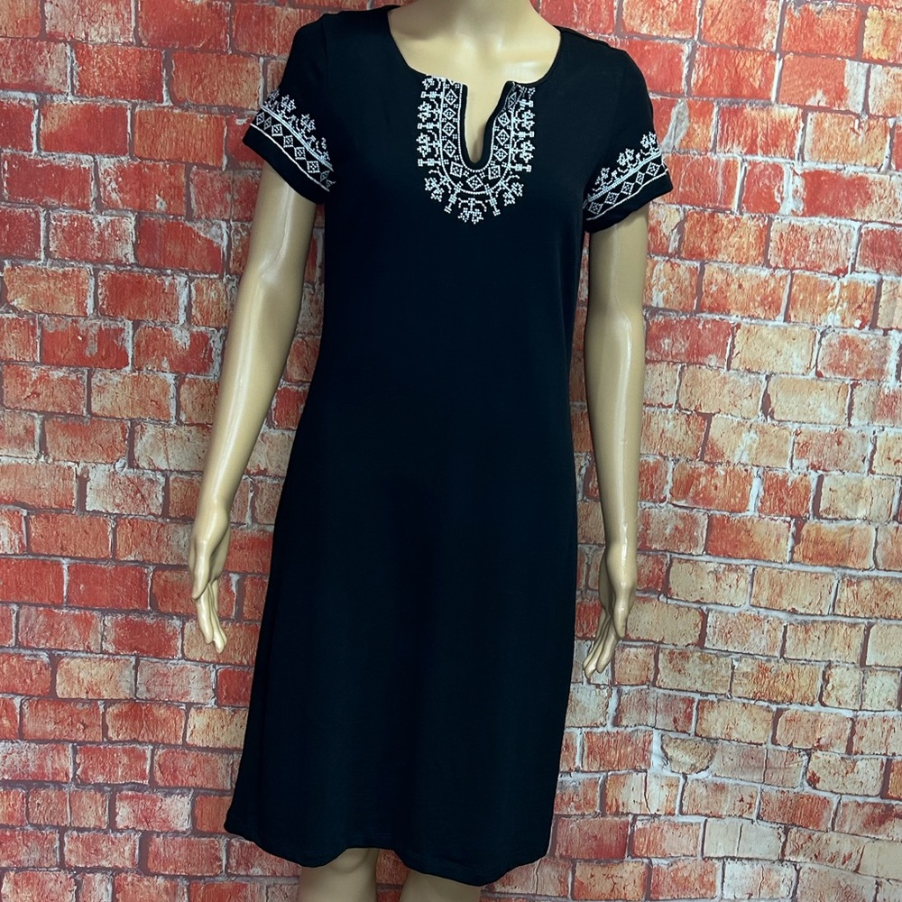 Talbots Embroidered Slub Knit Tee Shirt Shift Dress